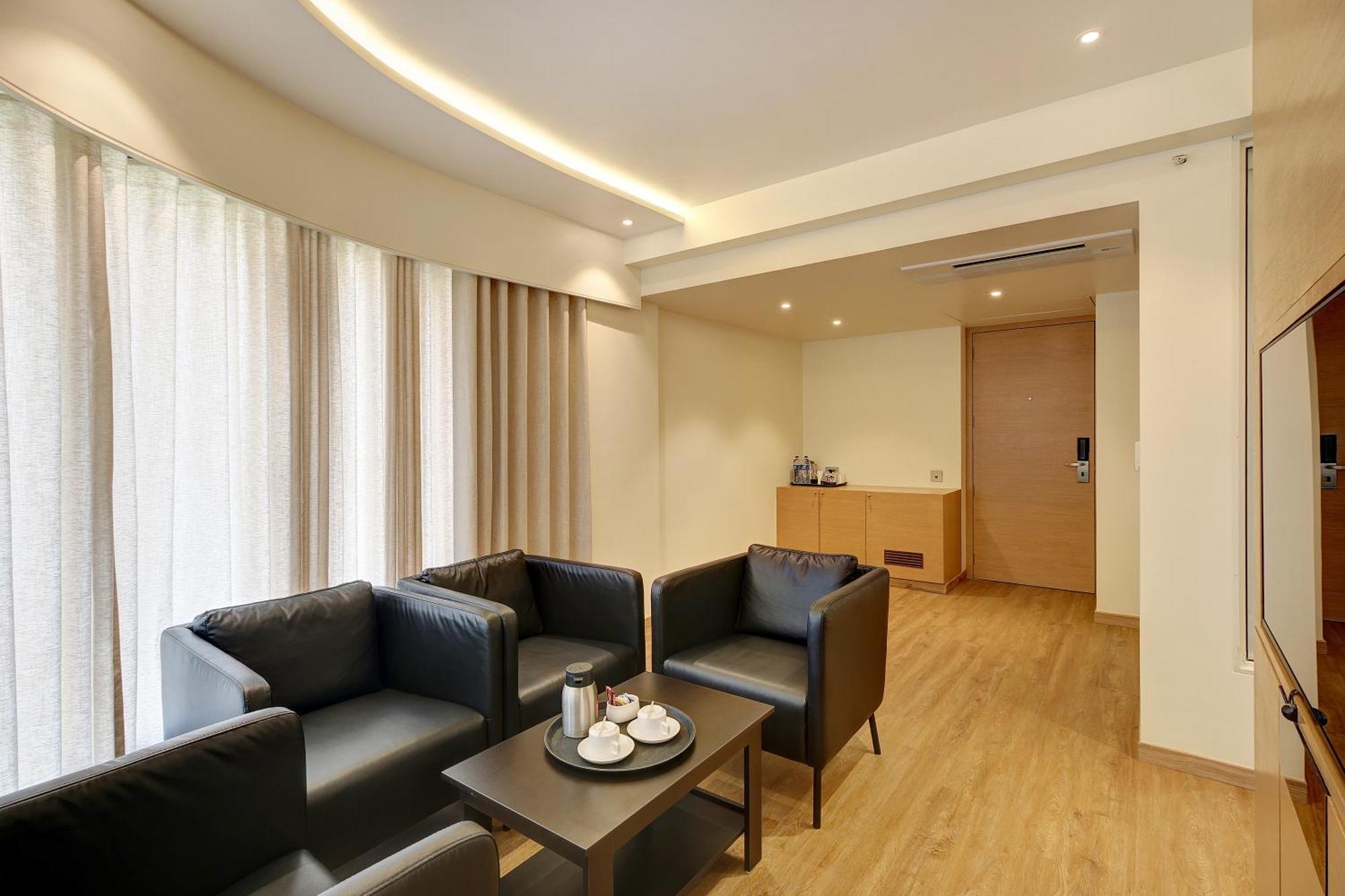 Hotel Mumbai House Ghansoli, Navi Mumbai Bagian luar foto
