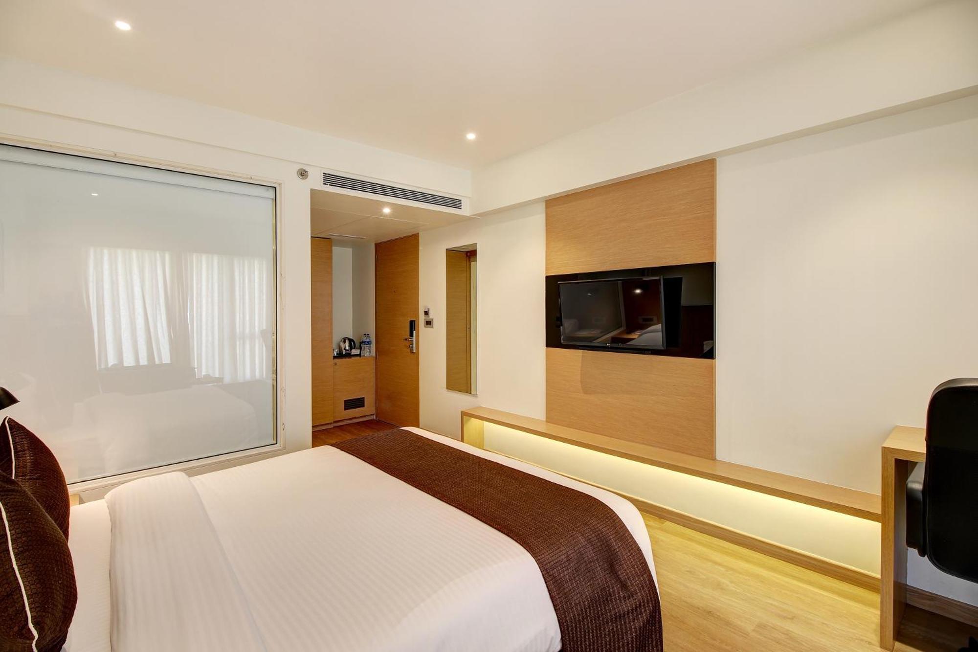 Hotel Mumbai House Ghansoli, Navi Mumbai Bagian luar foto